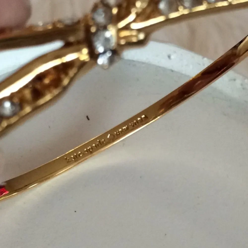 💞KATE SPADE New York 💞bow hinged bungle